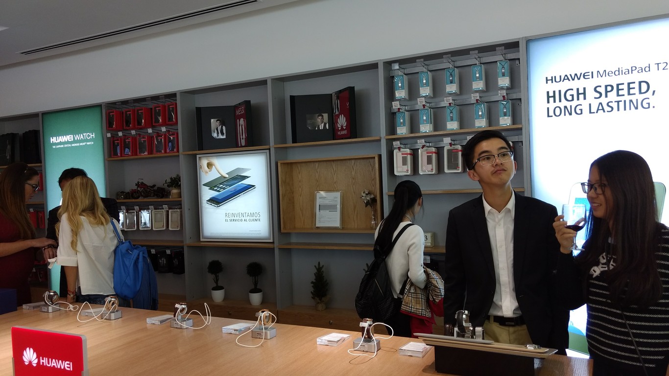 huawei experience store in mexico