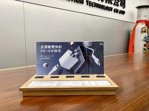 rechi displays & fixtures for electronics store