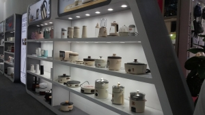 rechi retail merchandising displays & store fixtures