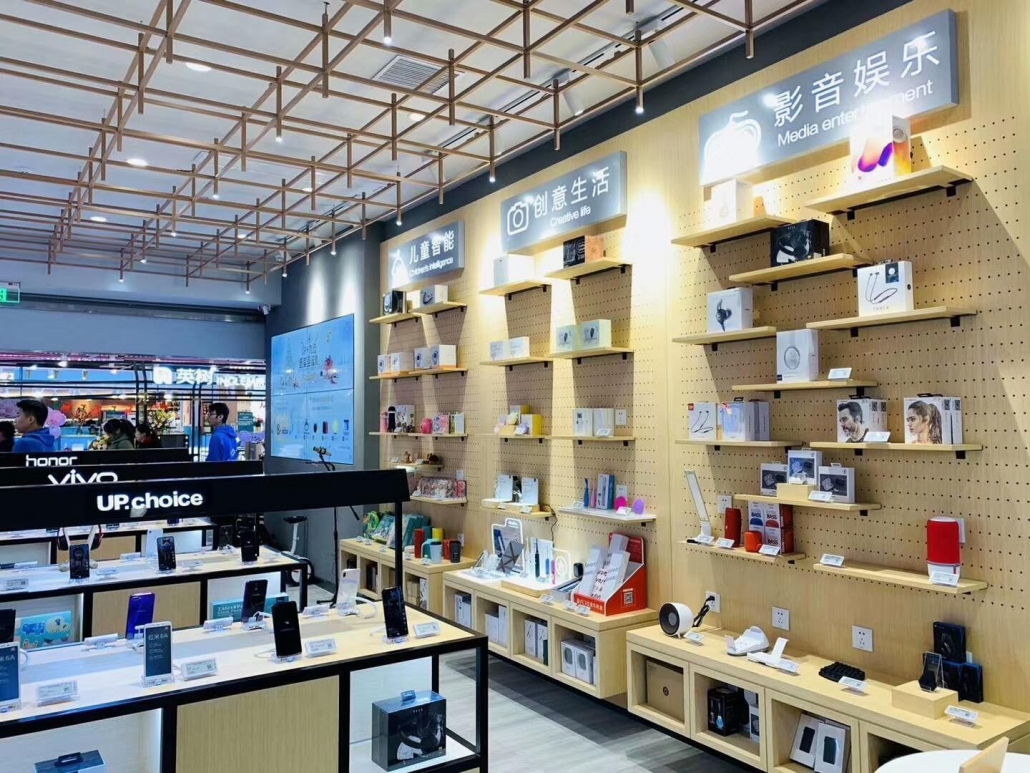 RECHI Provides Global Electronics Retailers With Retail Display & Store