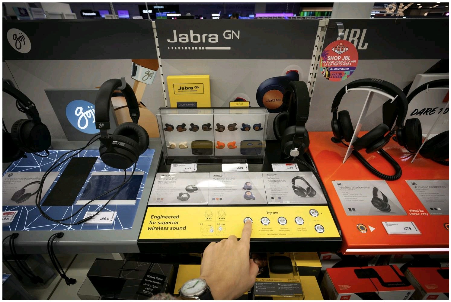 rechi retail visual merchandising display props
